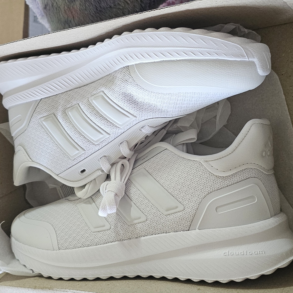 Adidas Women's Cream Cloudfoam Sneakers